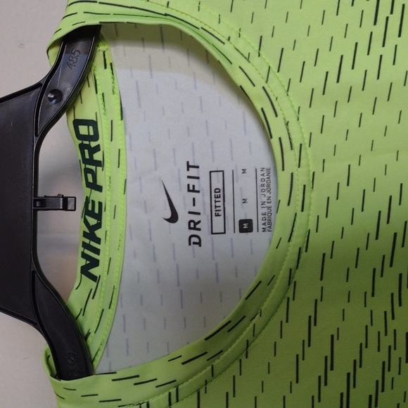 Md Nike Pro Dri-Fit Fitted Neon Yellow Chartreuse tee shirt - Picture 3 of 3